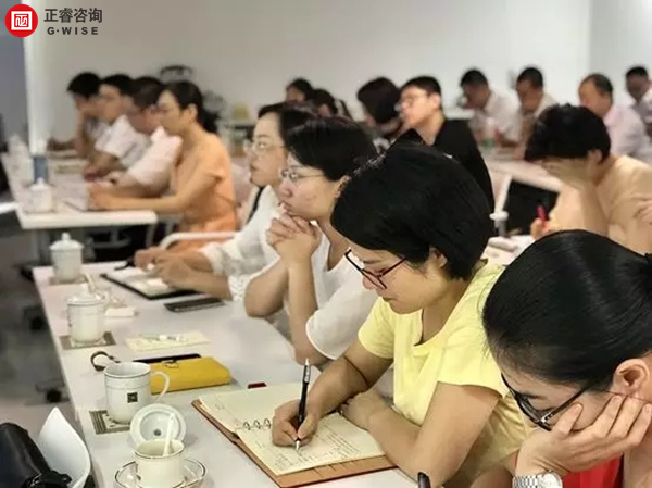 正睿商學(xué)院《贏在中層》公開課在廣州圓滿舉辦！