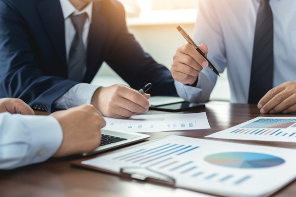 市場調(diào)研與分析：深入了解市場，發(fā)現(xiàn)商機(jī)