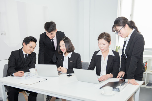 績效評估方法：采用有效的評估方法，確保公平公正
