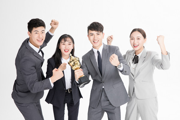 全面薪酬戰(zhàn)略實(shí)施：提升員工滿意度，提升企業(yè)績(jī)效