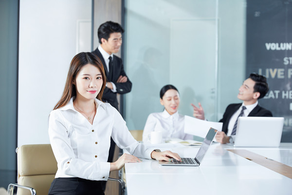 年度經(jīng)營計劃：聚焦核心業(yè)務(wù)，提升核心競爭力