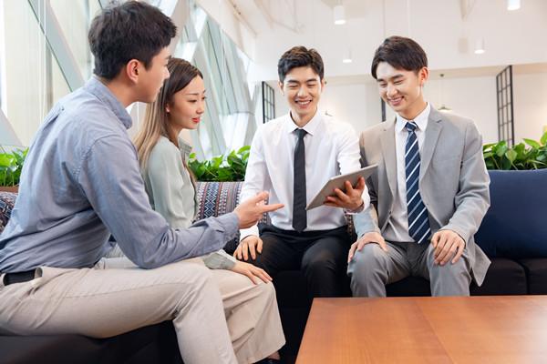 年度經(jīng)營計劃：聚焦核心業(yè)務(wù)，提升核心競爭力