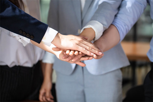 人才是企業(yè)的未來(lái)，人力資源管理成就卓越之路