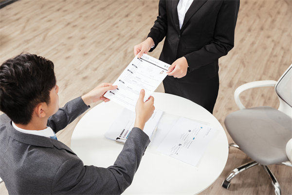 人力資源與業(yè)務(wù)戰(zhàn)略融合，推動(dòng)企業(yè)持續(xù)發(fā)展與創(chuàng)新