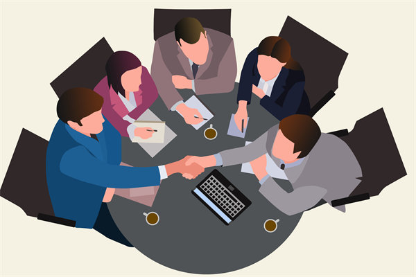 在企業(yè)管理中，專權(quán)式和民主式管理各有哪些優(yōu)缺點？