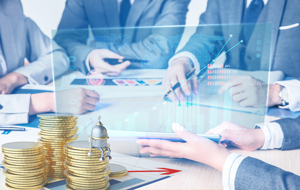 年度計劃中，如何量化評估風(fēng)險與應(yīng)對策略？