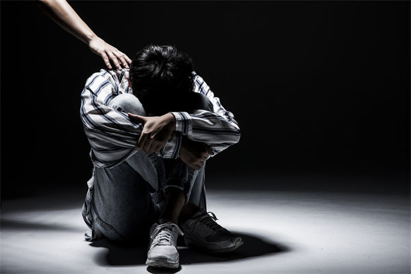 女子漏接電話被市監(jiān)所工作人員辱罵，人力資源管理有何感悟？