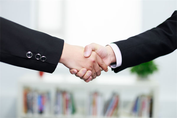 如何通過人力資源管理提升企業(yè)核心競爭力？