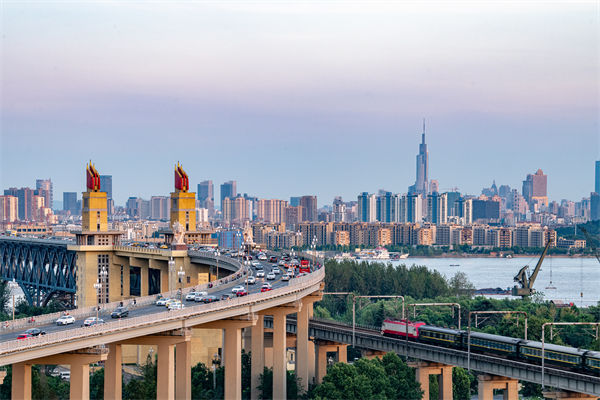 南京營(yíng)銷(xiāo)咨詢公司如何精準(zhǔn)定位企業(yè)市場(chǎng)策略？