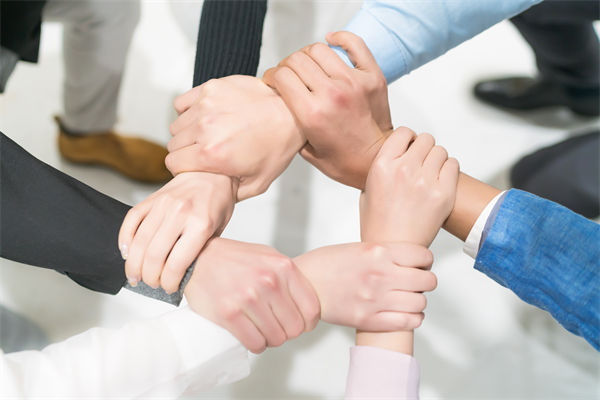 高效團(tuán)隊(duì)打造秘訣：企業(yè)管理中的領(lǐng)導(dǎo)力藝術(shù)何在？