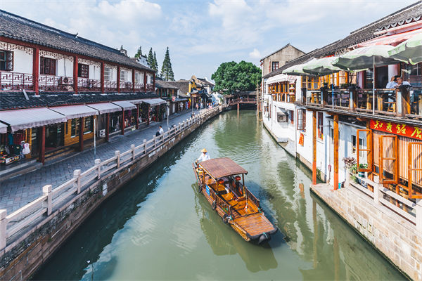 以文化賦能經(jīng)濟(jì)社會(huì)發(fā)展，企業(yè)營(yíng)銷管理對(duì)此有何啟發(fā)？
