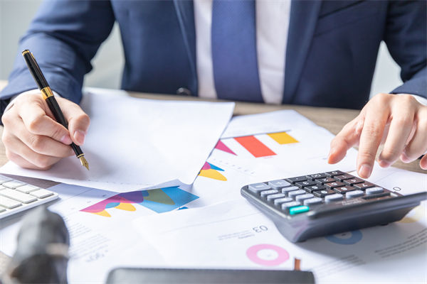 預算總超支卻無對策，企業(yè)預算管理如何精準控成本？