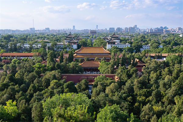 多家公司通知帶薪放假看閱兵，績效管理有何啟示？